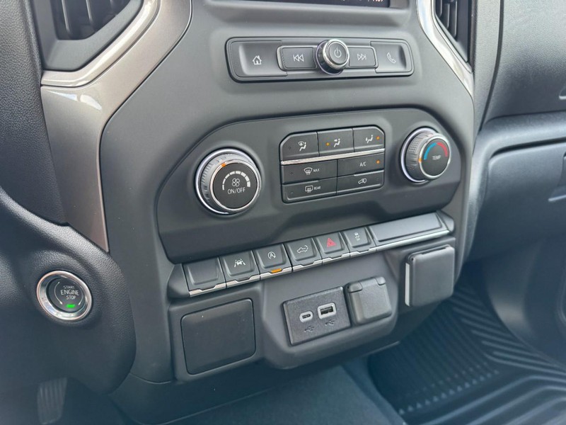 Chevrolet Silverado 1500 Vehicle Image 15