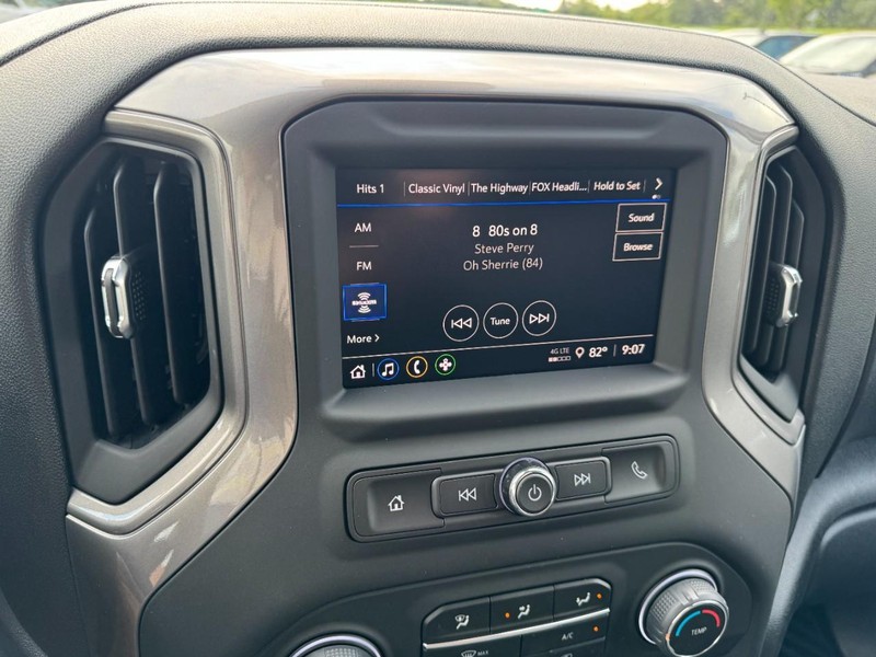 Chevrolet Silverado 1500 Vehicle Image 16