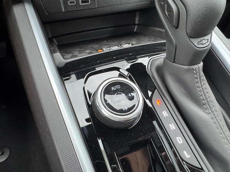 Chevrolet Colorado Vehicle Image 12