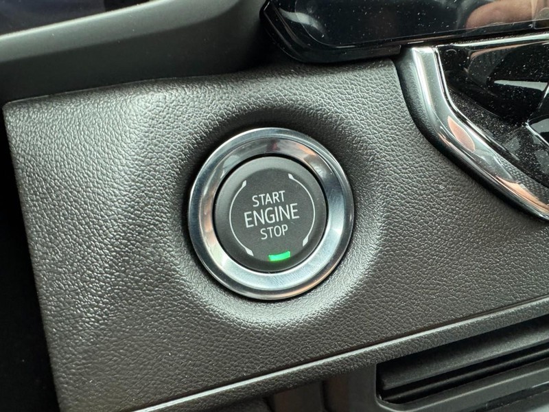 Chevrolet Colorado Vehicle Image 16