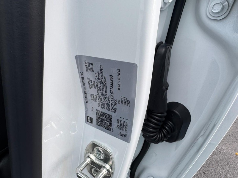 Chevrolet Colorado Vehicle Image 17