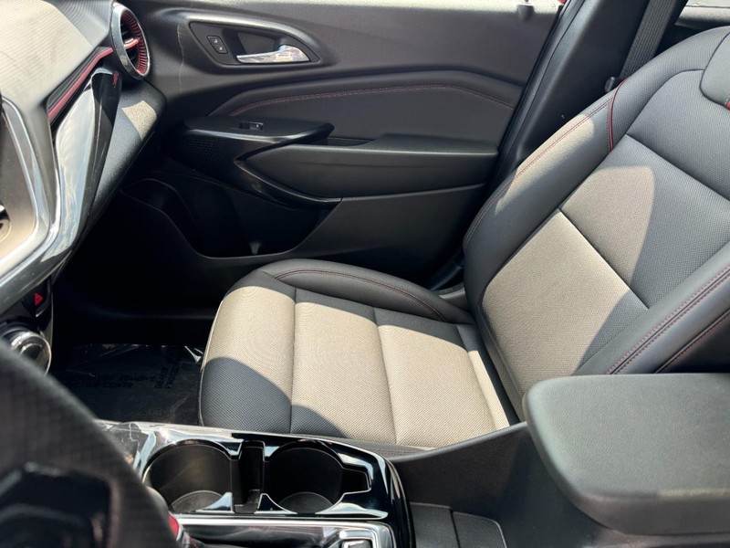 Chevrolet Trax Vehicle Image 14