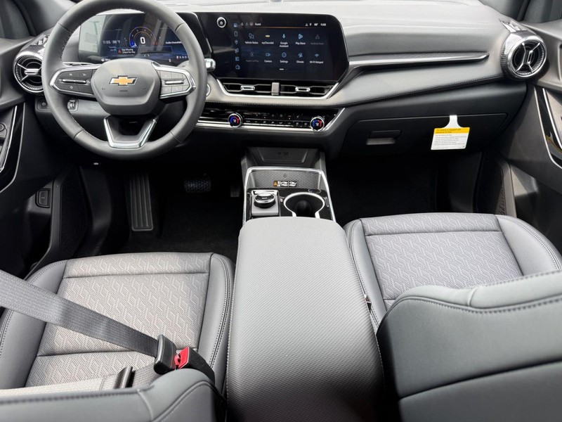 Chevrolet Equinox Vehicle Image 06