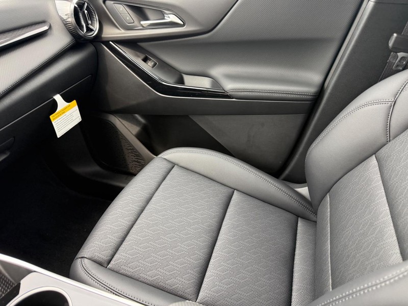 Chevrolet Equinox Vehicle Image 15