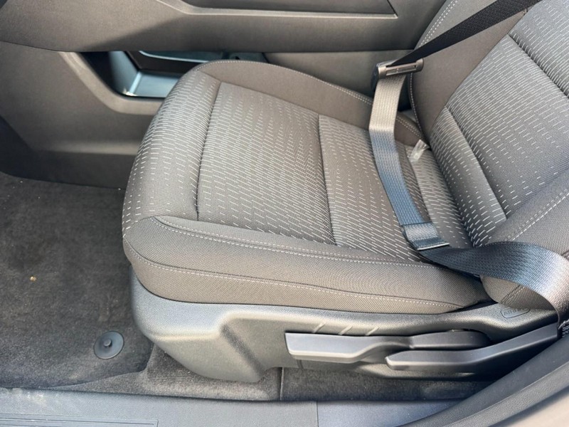 Chevrolet Equinox Vehicle Image 09