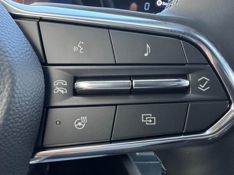 Chevrolet Equinox Vehicle Image 12