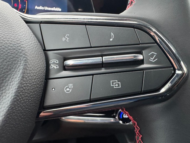 Chevrolet Equinox Vehicle Image 12