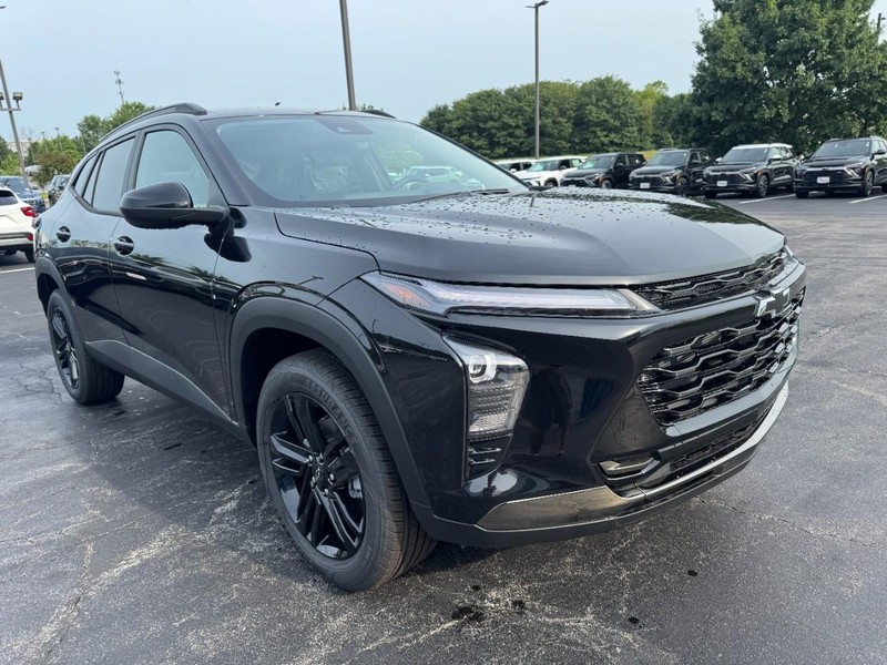 Chevrolet Trax Vehicle Image 02