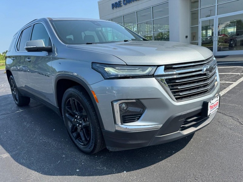 Chevrolet Traverse Vehicle Image 02
