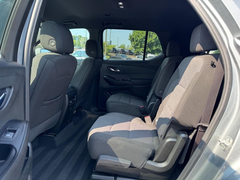 Chevrolet Traverse Vehicle Image 10