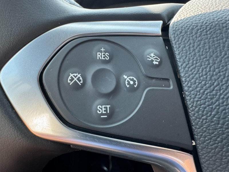 Chevrolet Traverse Vehicle Image 17