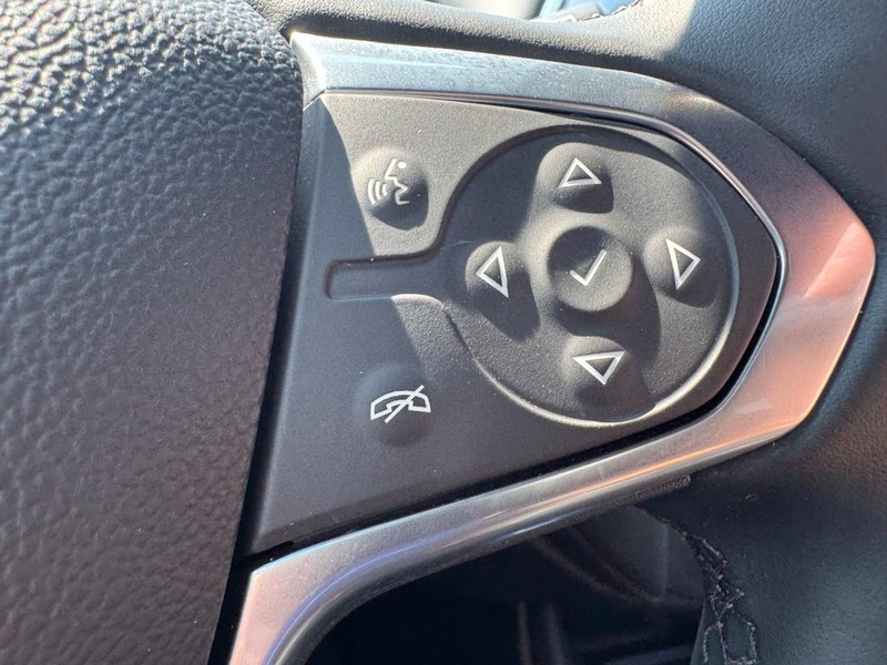 Chevrolet Traverse Vehicle Image 18