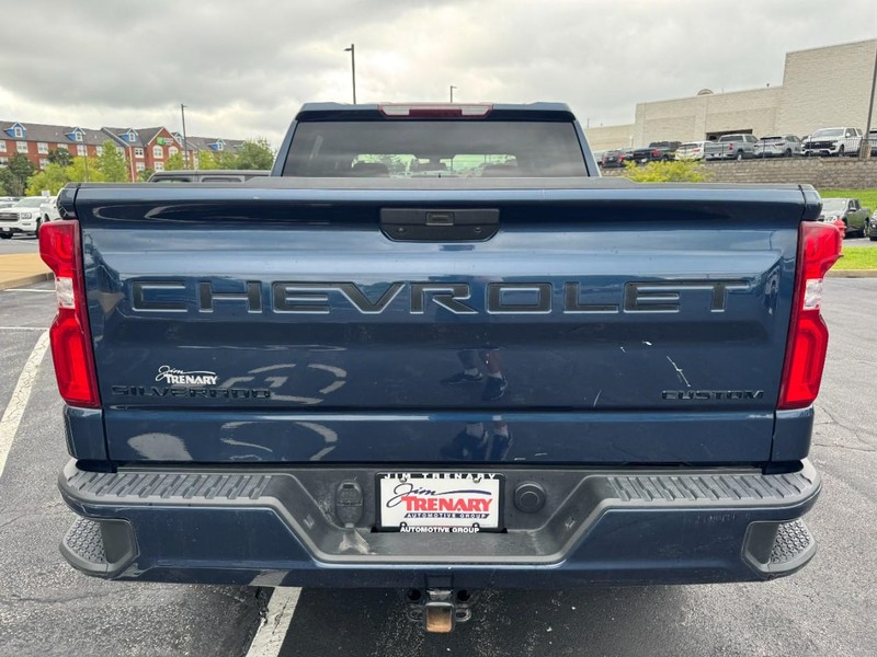 Chevrolet Silverado 1500 Vehicle Image 04