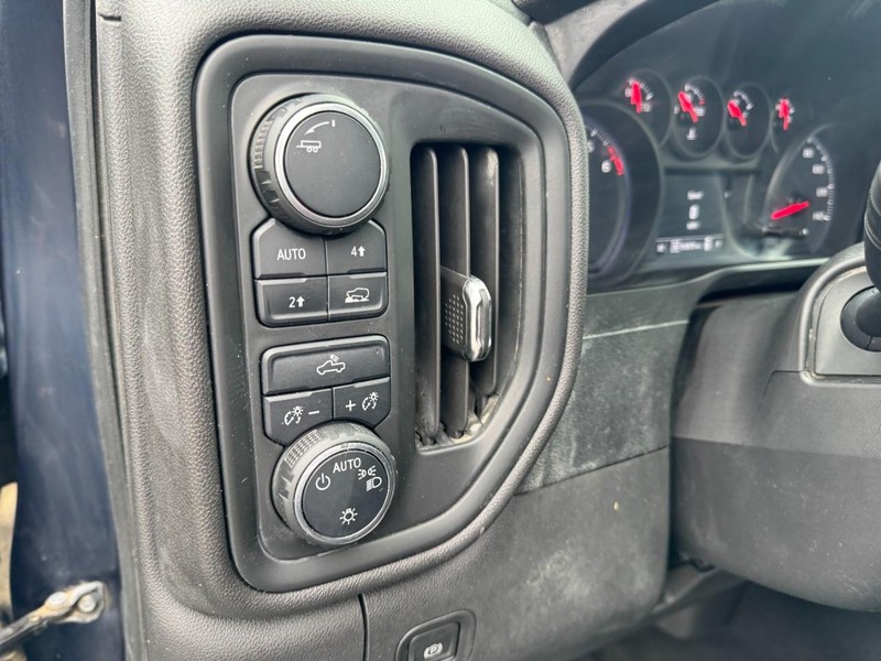 Chevrolet Silverado 1500 Vehicle Image 16