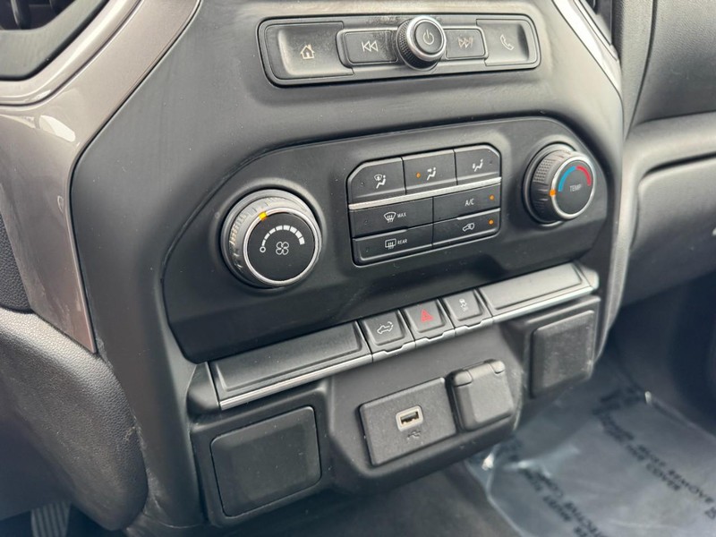 Chevrolet Silverado 1500 Vehicle Image 18