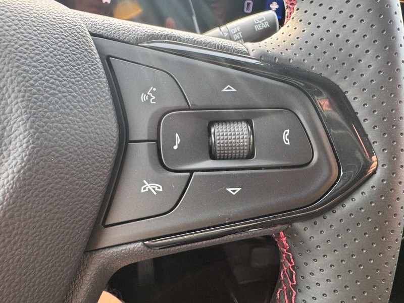 Chevrolet Trax Vehicle Image 12