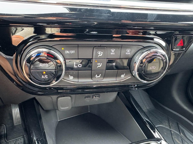 Chevrolet Trax Vehicle Image 13