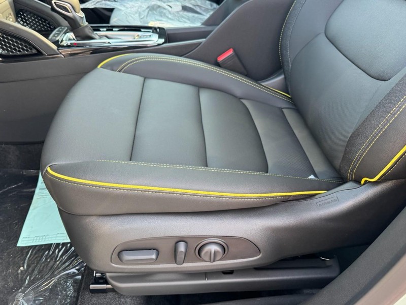 Chevrolet TrailBlazer Vehicle Image 08