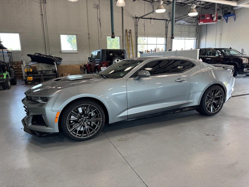 Chevrolet Camaro Vehicle Image 04