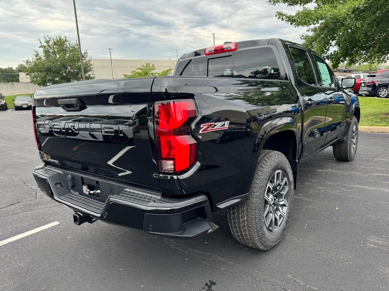 Chevrolet Colorado Vehicle Image 03