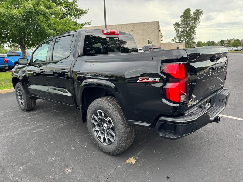 Chevrolet Colorado Vehicle Image 05