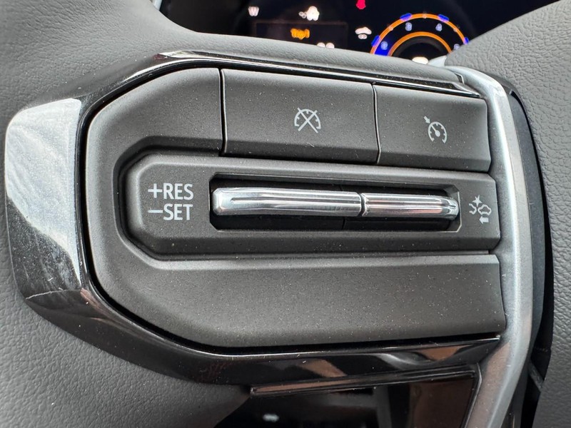 Chevrolet Colorado Vehicle Image 11