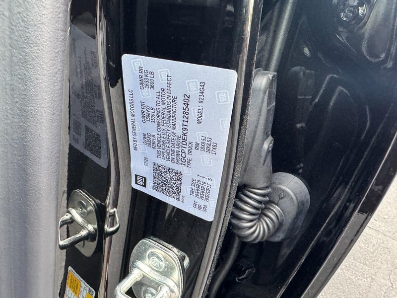 Chevrolet Colorado Vehicle Image 18