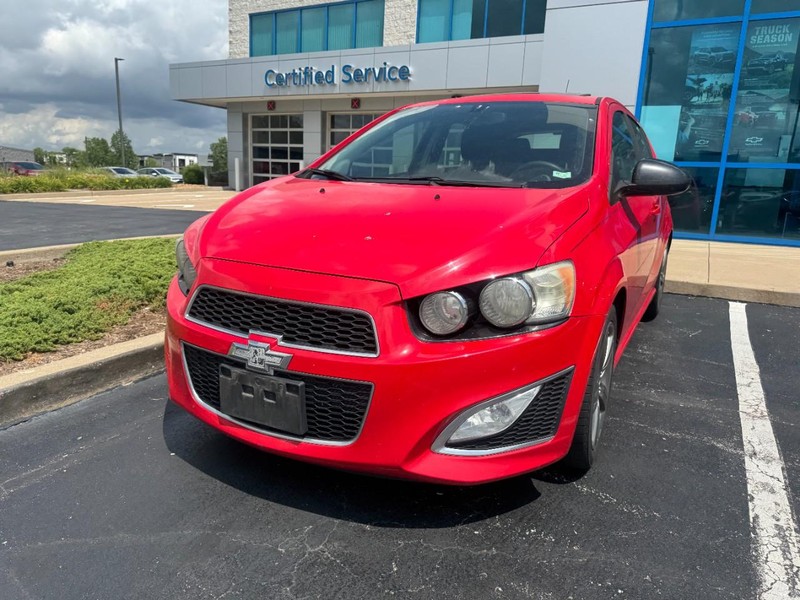 Chevrolet Sonic Vehicle Image 02