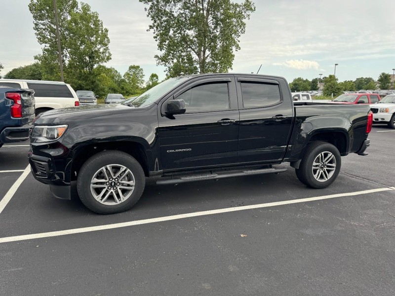Chevrolet Colorado Vehicle Full-screen Gallery Image 02