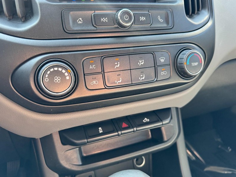 Chevrolet Colorado Vehicle Image 18