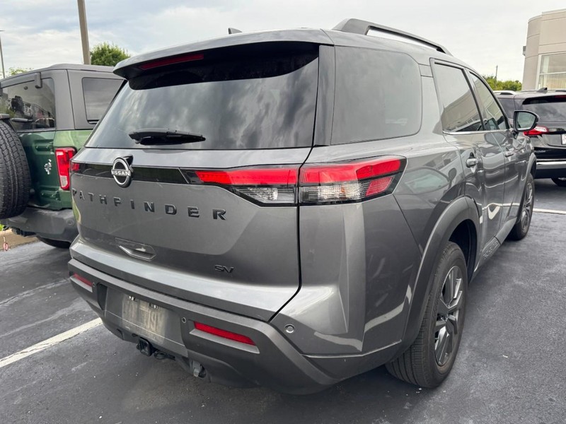 Nissan Pathfinder Vehicle Image 04