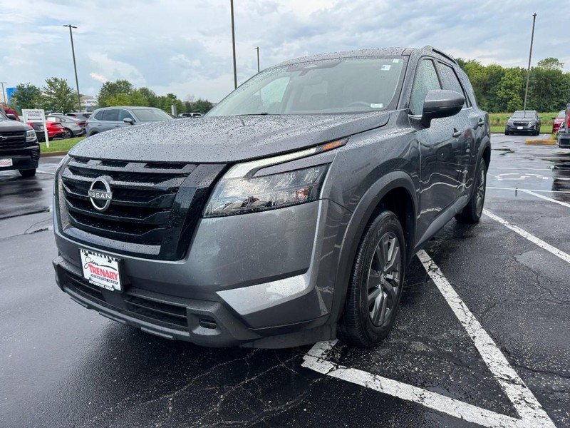 Nissan Pathfinder Vehicle Image 08