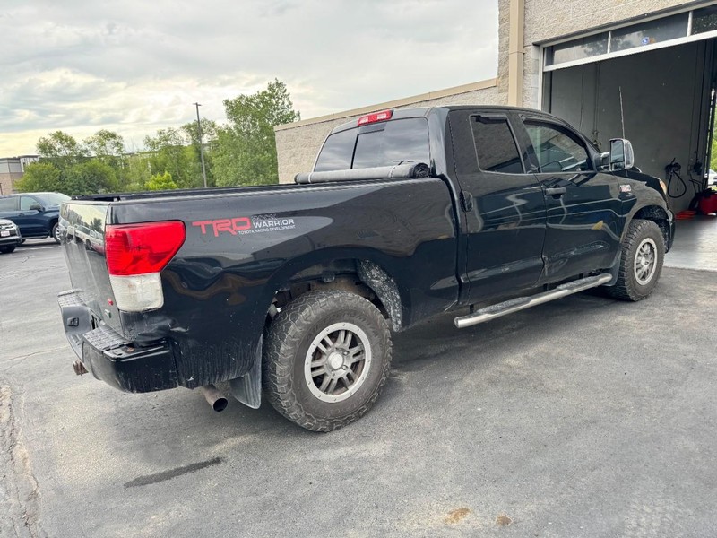 Toyota Tundra 4WD Truck Vehicle Image 03