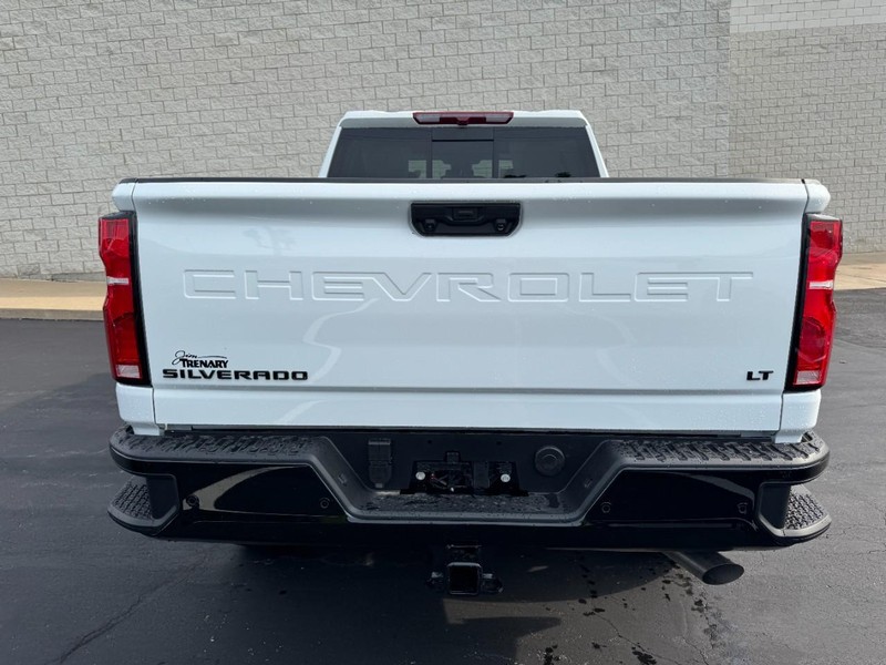 Chevrolet Silverado 2500HD Vehicle Image 04