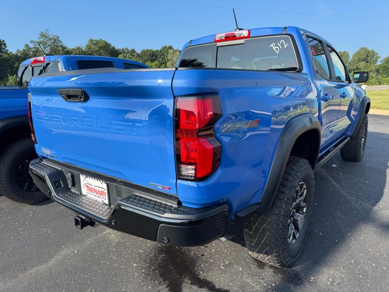 Chevrolet Colorado Vehicle Image 03