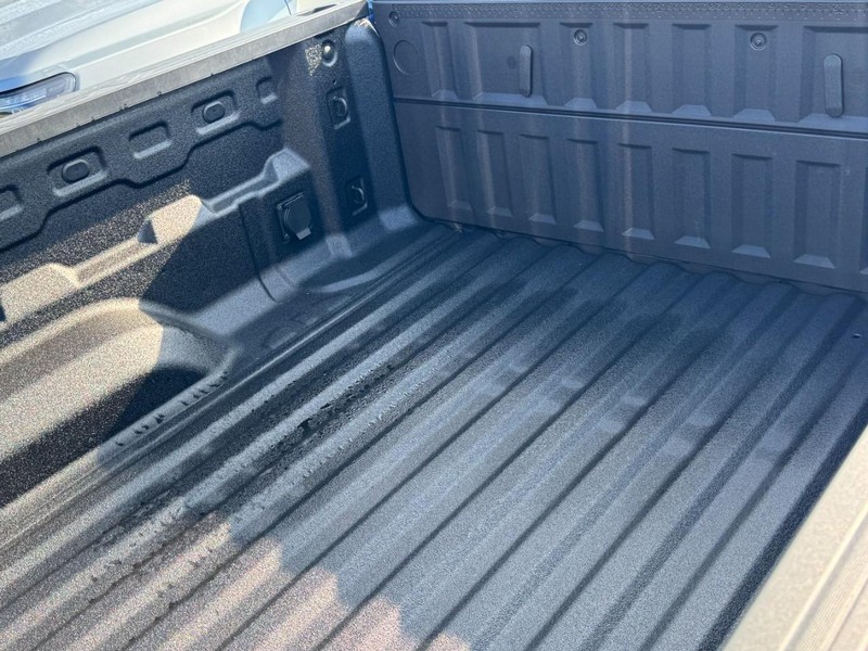 Chevrolet Colorado Vehicle Image 06