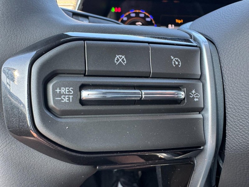 Chevrolet Colorado Vehicle Image 11