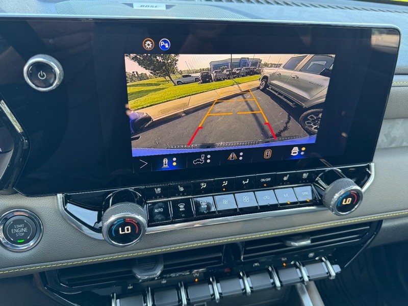 Chevrolet Colorado Vehicle Image 16
