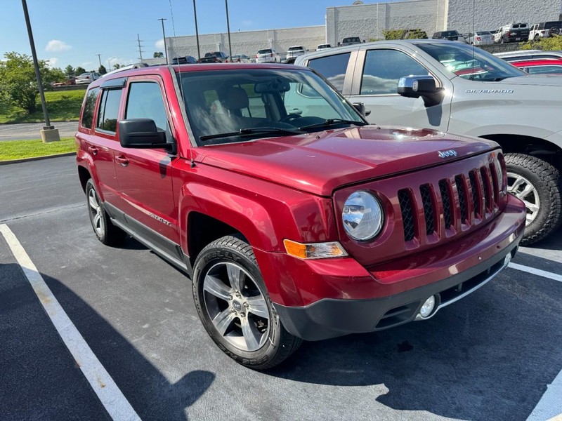 Jeep Patriot Vehicle Image 03
