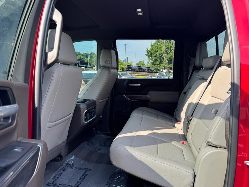 Chevrolet Silverado 2500HD Vehicle Image 10