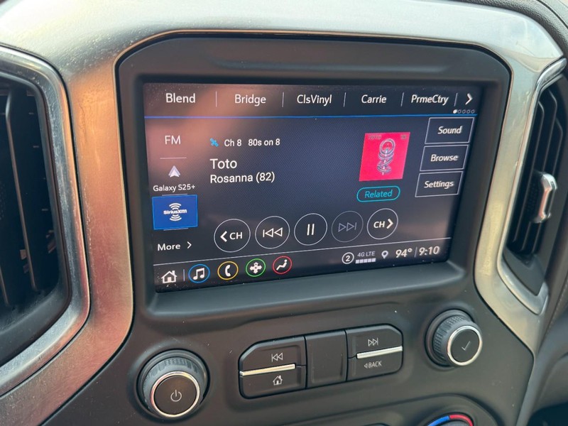 Chevrolet Silverado 2500HD Vehicle Image 20