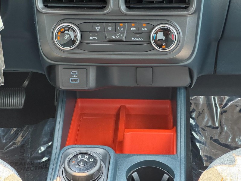 Ford Maverick Vehicle Image 14