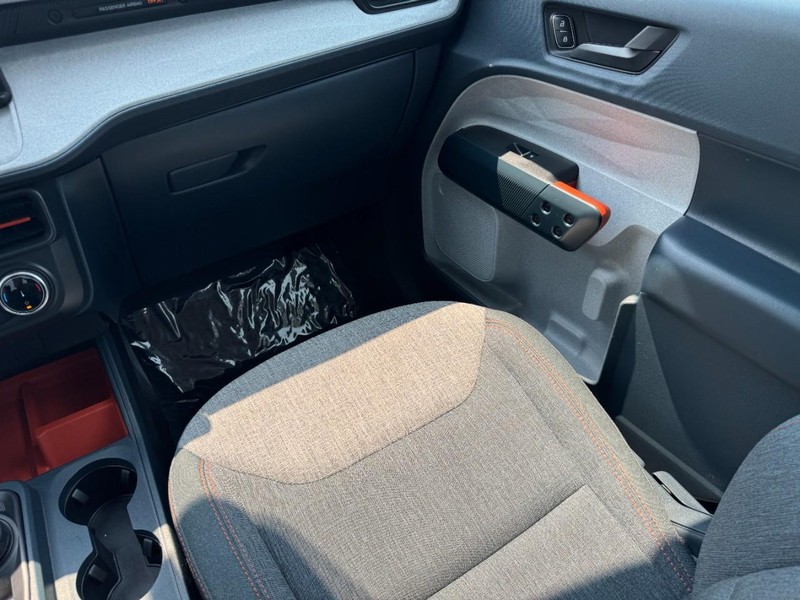 Ford Maverick Vehicle Image 15