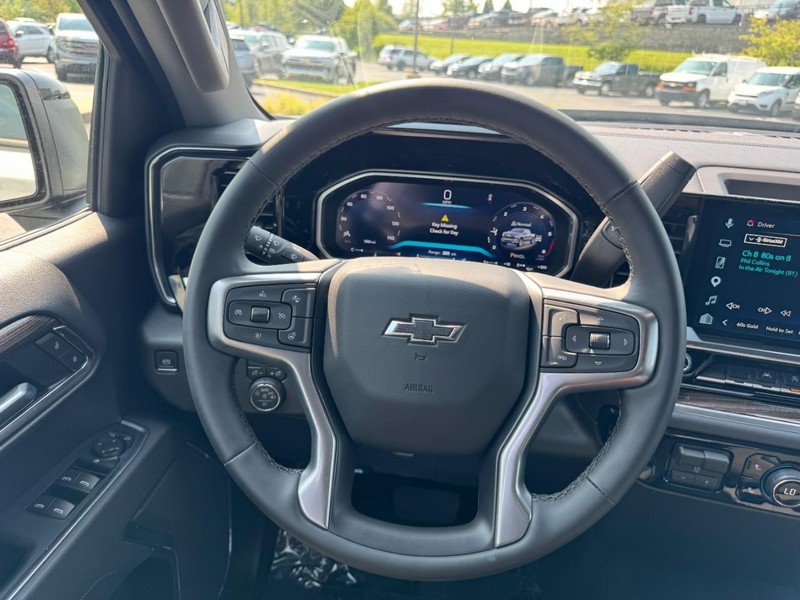 Chevrolet Silverado 1500 Vehicle Image 12