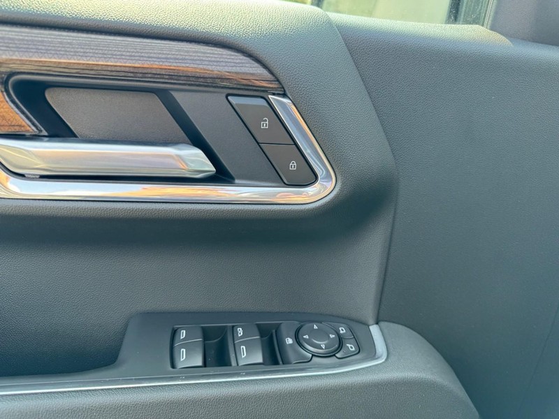 Chevrolet Silverado 1500 Vehicle Image 15