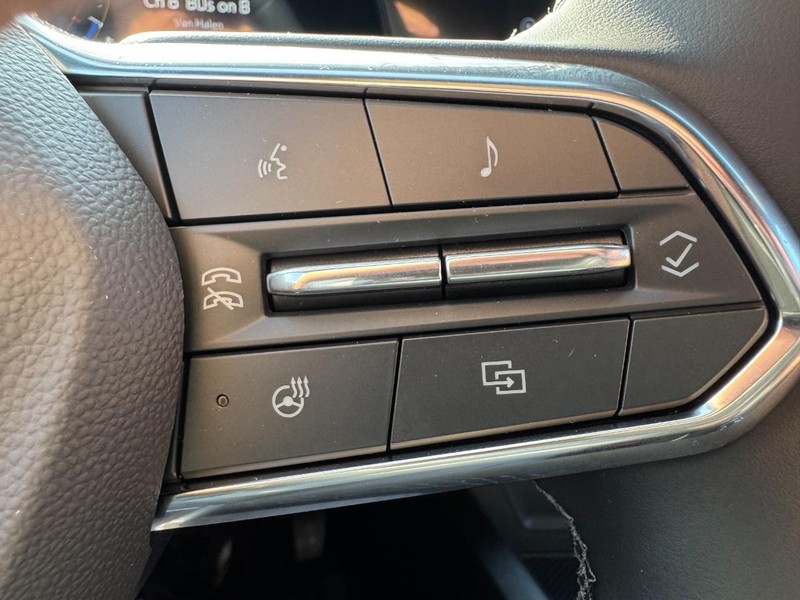 Chevrolet Equinox Vehicle Image 12