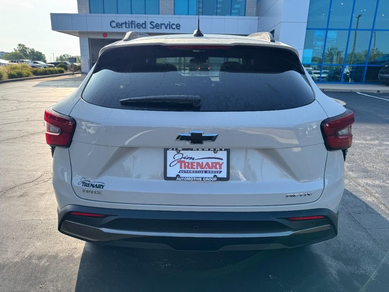 Chevrolet Trax Vehicle Image 04