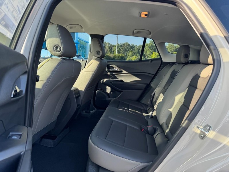 Chevrolet Trax Vehicle Image 07