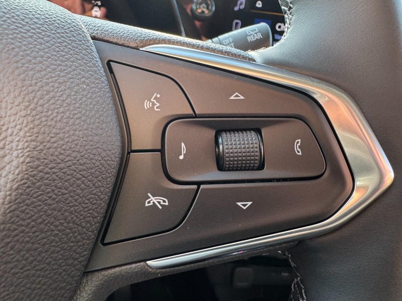 Chevrolet Trax Vehicle Image 12