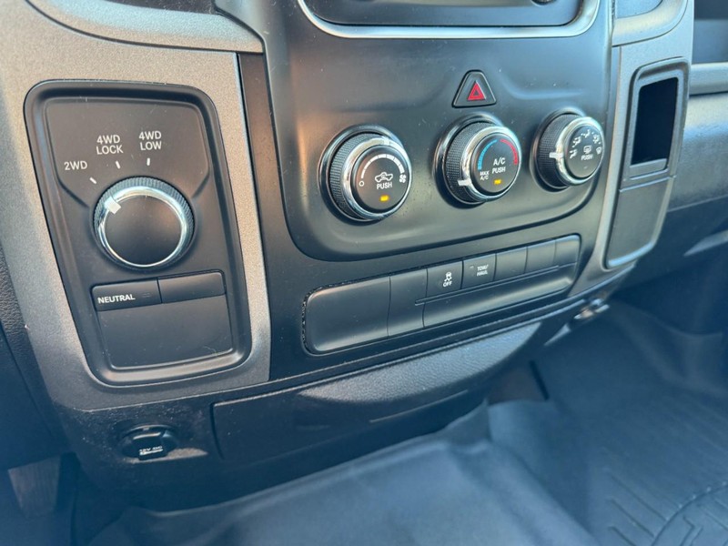 Ram 1500 Vehicle Image 16
